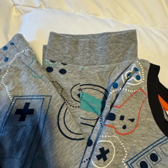 M&S kids gaming pjs! Excellent condition! - Picture 2 of 4